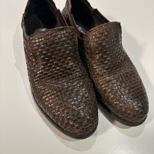 Elegant Brown Woven leather Men's Loafers made in italy